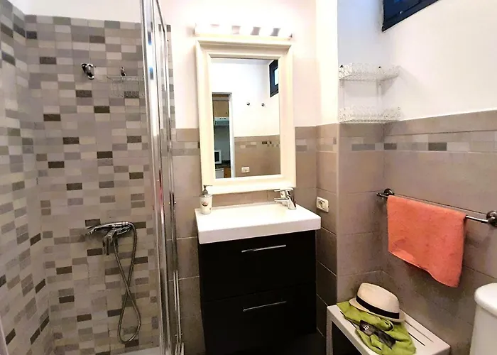 Cozy Studio, Wifi Free Pool View 펜션 *